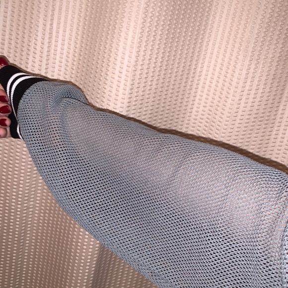 BCBG Cropped Sweatshirt - Picture 4 of 4